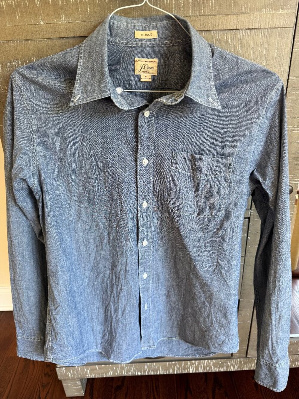 J.Crew Classic Fit Stretch Blue Chambray Button Down Shirt M